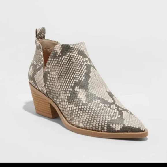 Universal Thread snake print Cari Cut Out Ankle Bootie sz 10 black tan - Picture 1 of 9